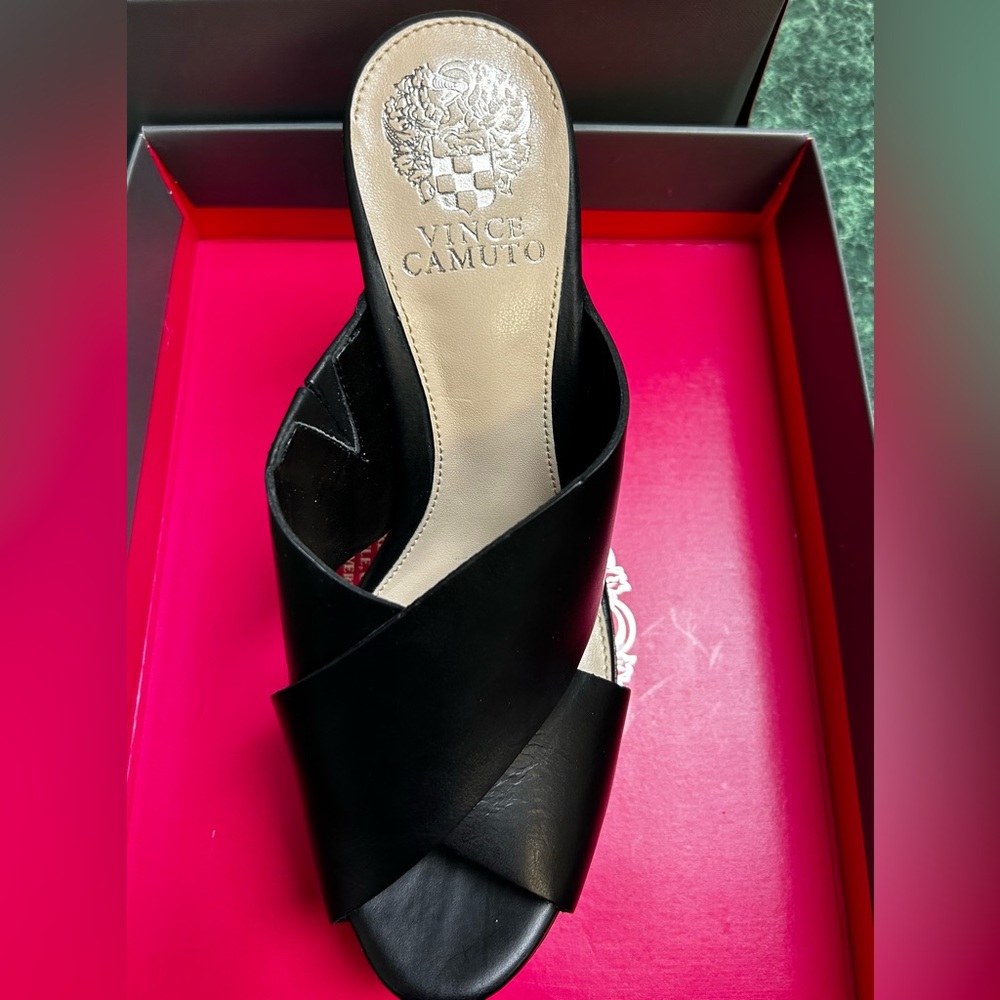 Vince Camuto Elida Black Vintage Leather Sandal